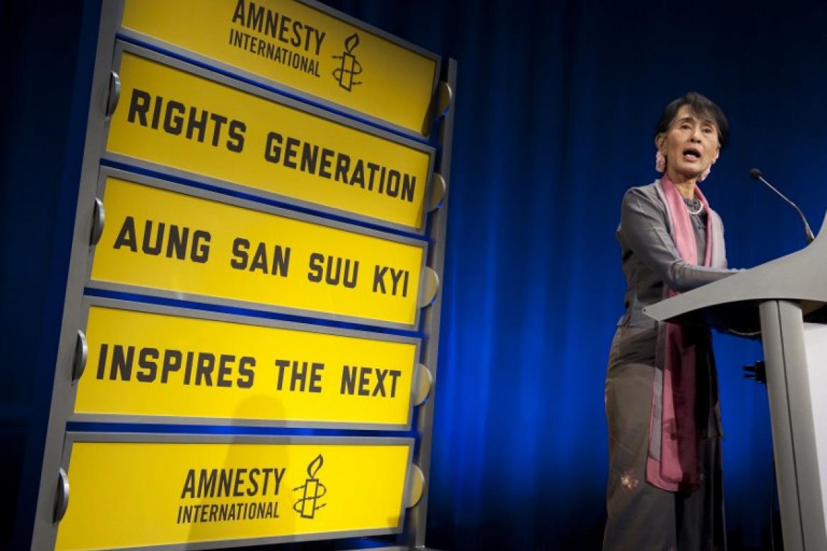 myanmar-defiant-as-amnesty-pulls-aung-san-suu-kyi-award-1582204875