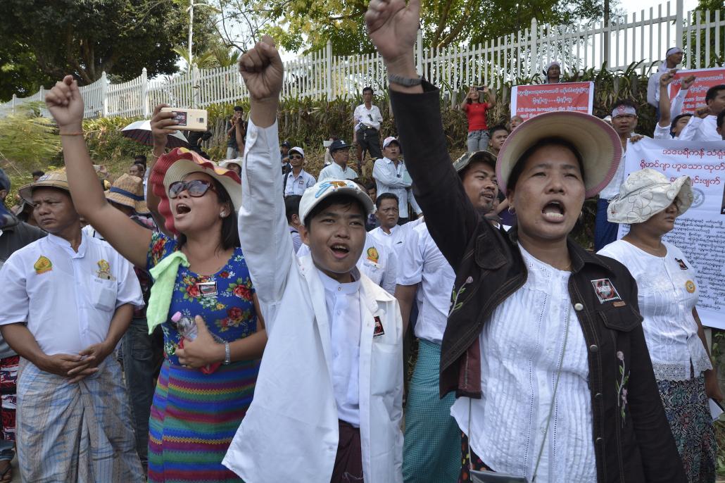 Nationalists protest outside the US Embassy in Yangon on Thursday. (Teza Hlaing / Frontier)