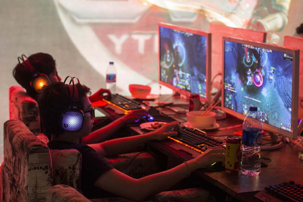 At the vast Speed Gaming centre in Mandalay, hard-core gamers spend every free hour in front of the keyboard – sometimes staying there for days at a time, surviving on instant noodles from the snack bar. (Teza Hlaing | Frontier)