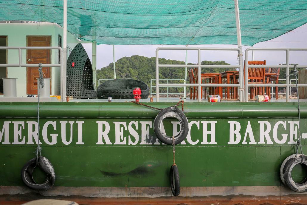 A research barge has been set up in Boulder Island's main bay. (Victoria Milko | Frontier)