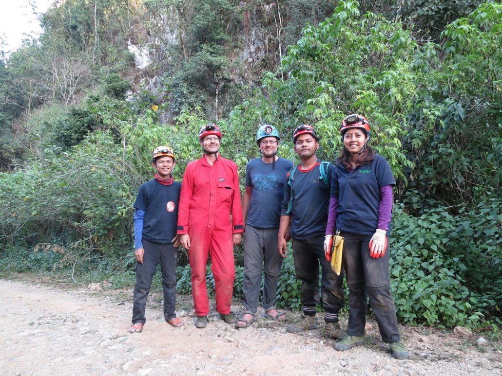 ပူးပေါင်းလေ့လာရေးအဖွဲ့ဝင်များ။ ဓာတ်ပုံ - Joerg Dreybrodt