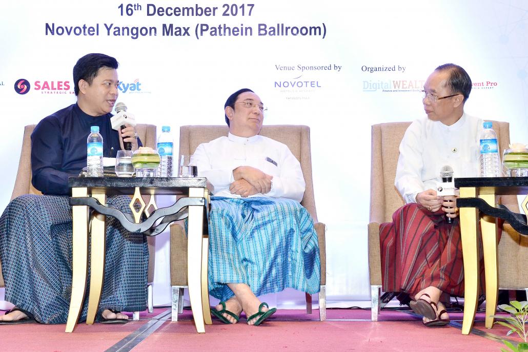 Panelists at the "Fintech + Digital Currency" public talk at the Novotel Hotel on December 16, which attracted more than 1,000 people. (Digital Wealth Magazine | Supplied)