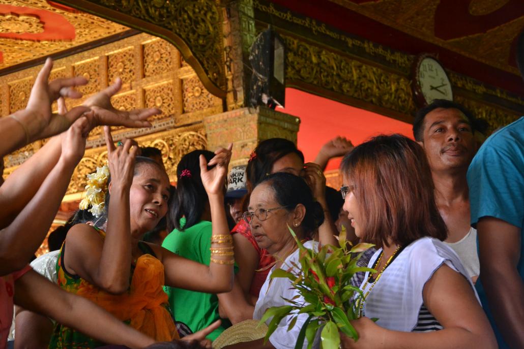 ဓာတ်ပုံ-တေဇလှိုင်