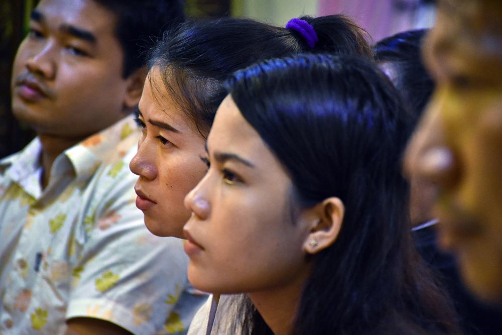 Wa Lone's wife Pan Ei Mon and Kyaw Soe Oo's wife Chit Su Win at a press conference the day after the sentencing. (Steve Tickner | Frontier)