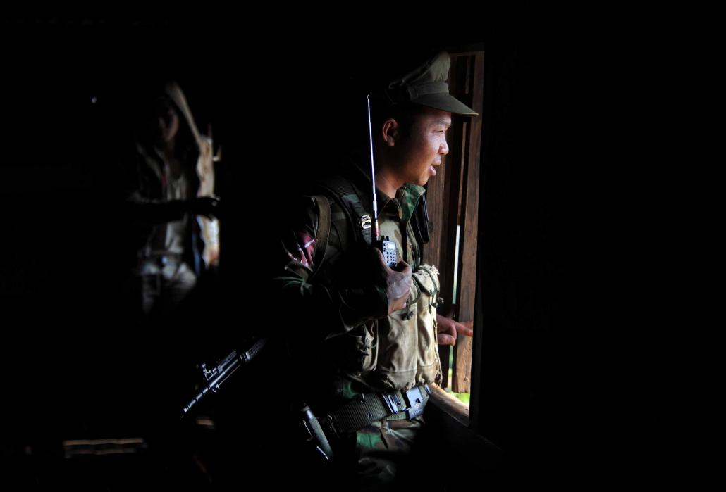 A TNLA solider on a patrol nnorthern Shan State. (Steve Tickner / Frontier)