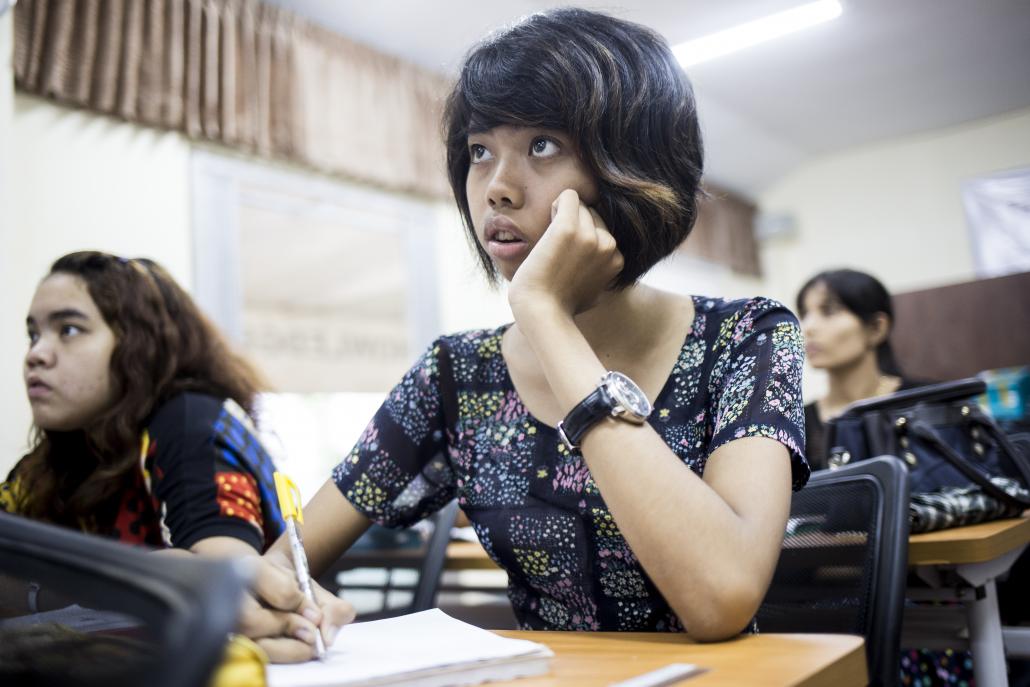 Students at Yangon University. (Ann Wang / Frontier)