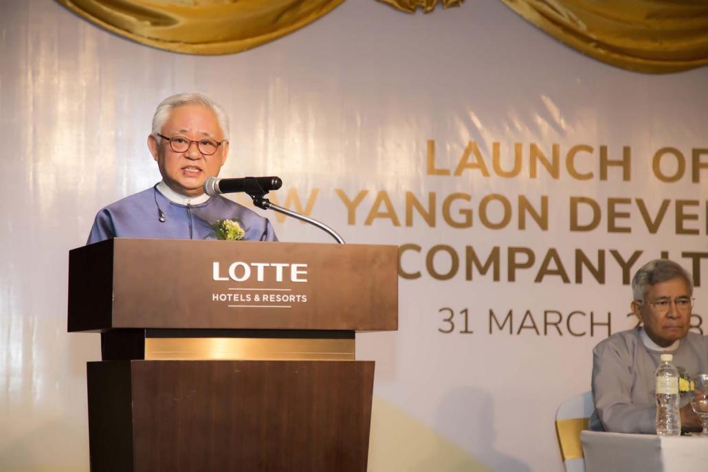 မတ် ၃၁ ရက်နေ့က ပြုလုပ်သည့် NYDC စတင်သည့် အခမ်းအနားတွင် ဦးသိန်းဝေက အမှာစကား ပြောကြားစဉ်။ ဓာတ်ပုံ- Supply
