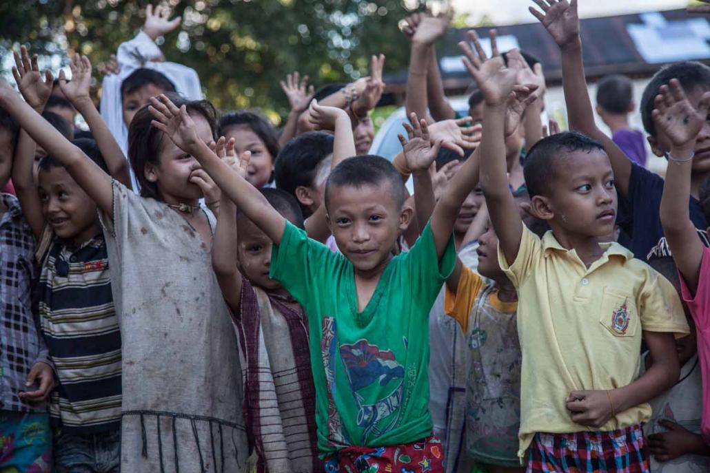 Children at an IDP camp in Kayin State. (Theint Mon Soe — J / Frontier)