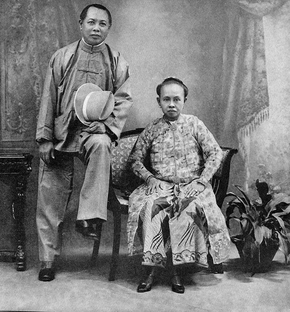 Lim Chin Tsong and his wife, Tan Guat Tean, in Ceylon (now Sri Lanka) in 1920. (Burmah Oil Company)