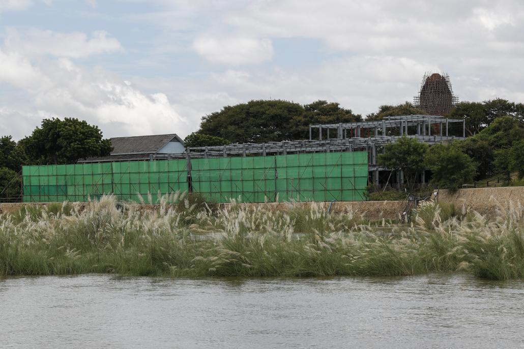 Eden Group construction in Bagan's monument zone. (Nyein Su Wai Kyaw Soe | Frontier)