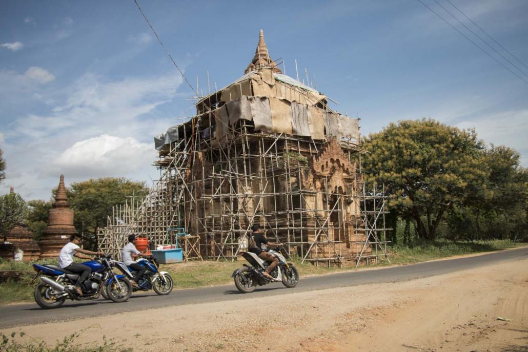 An August 2016 earthquake left around 300 pagodas in need of renovation, according to the government. (Nyein Su Wai Kyaw Soe | Frontier)