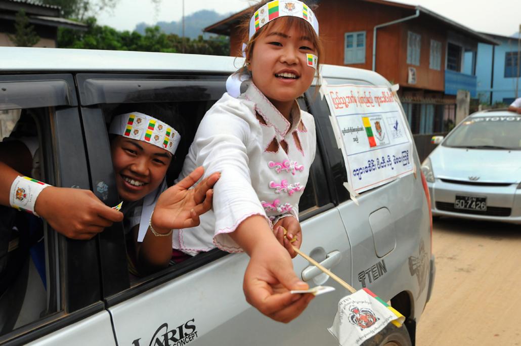 Shan Nationalities League for Democracy supporters in Wanhai, Shan State (Steve Tickner | Frontier)