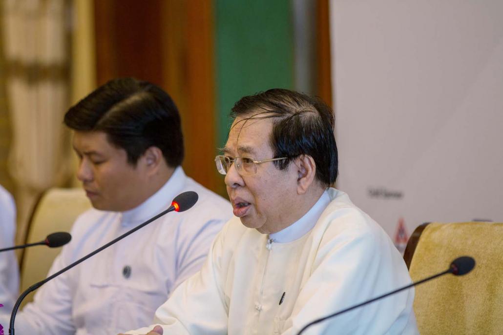 UMFCCI chairman U Zaw Min Win speaks to the media at the Invest Myanmar Summit in Nay Pyi Taw on January 28. (Thuya Zaw | Frontier)