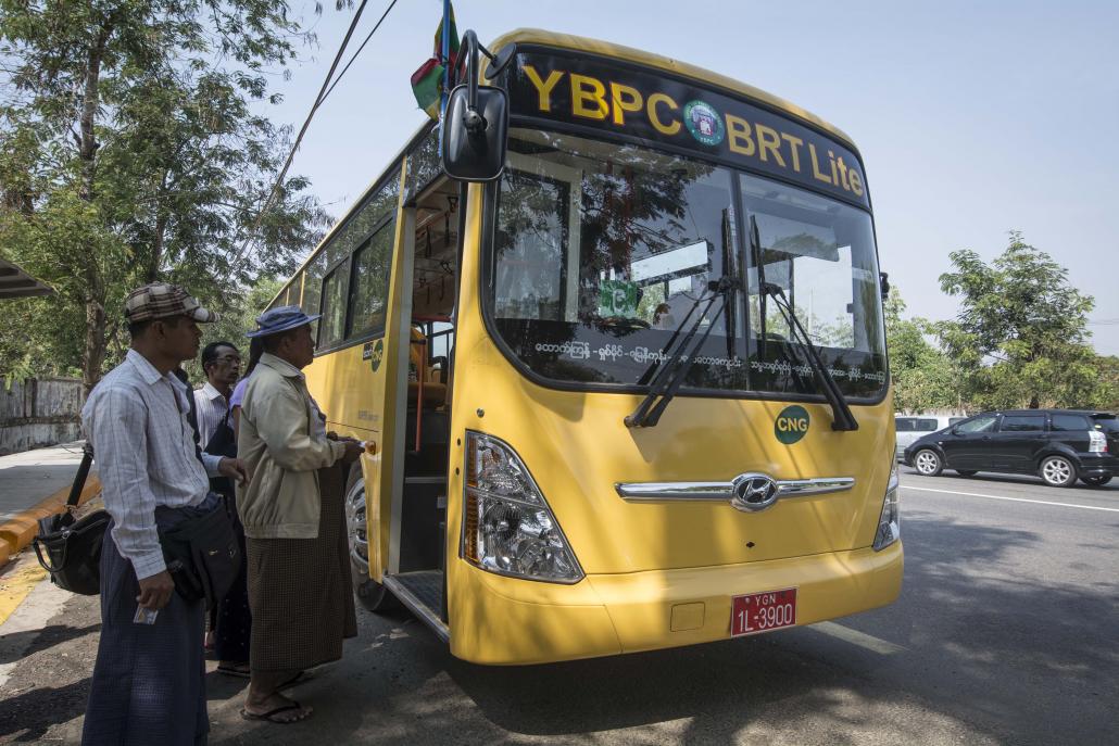 Yangon's new BRT commuter service (Teza Hlaing / Frontier)