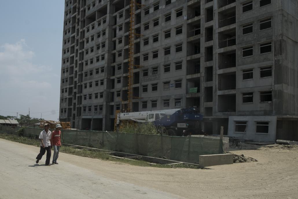 Migrants moving to Yangon in search of work are struggling to find affordable housing in the country’s commercial capital. (Teza Hlaing / Frontier)