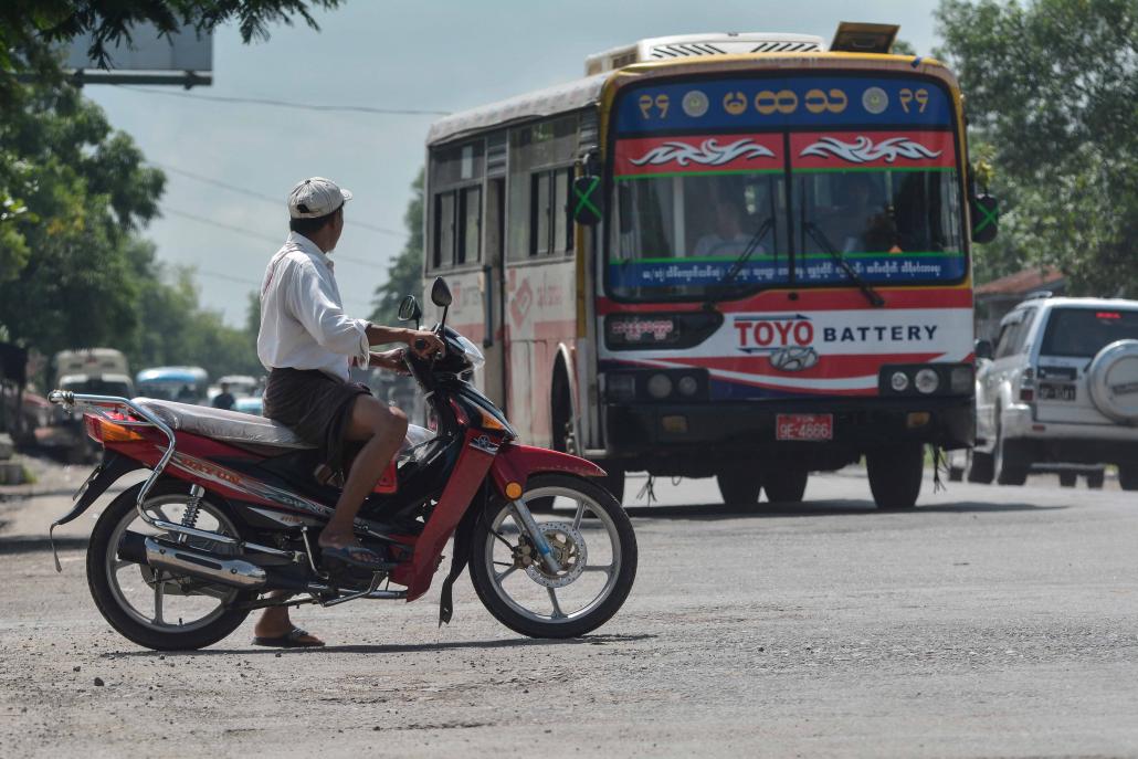 ဓာတ်ပုံ-တေဇလှိုင်