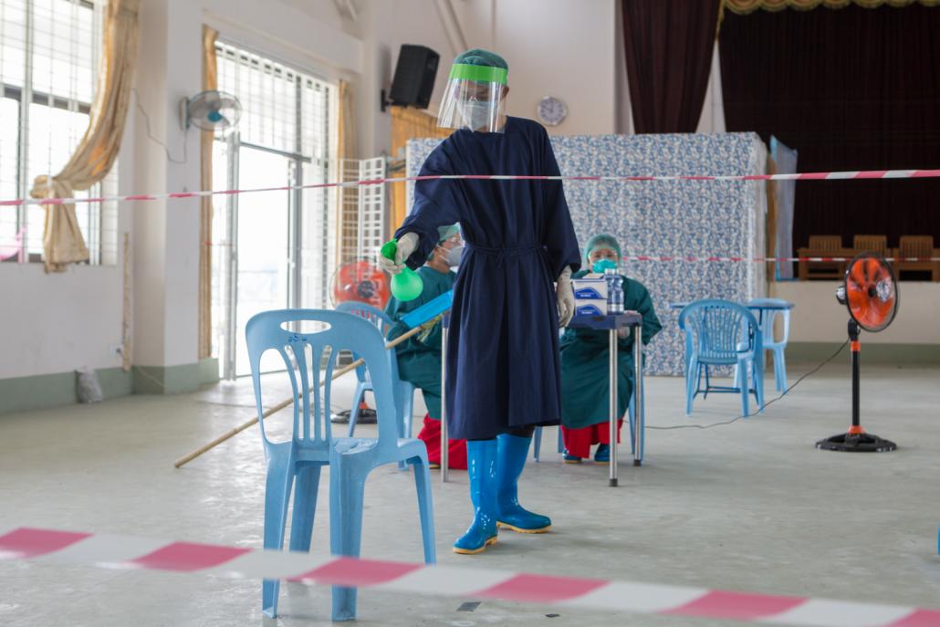 Ministry of Health and Sports guidelines for fever clinics specify procedures for screening patients that mean volunteers will not have to be quarantined if a patient is later confirmed as having COVID-19. (Thuya Zaw | Frontier)