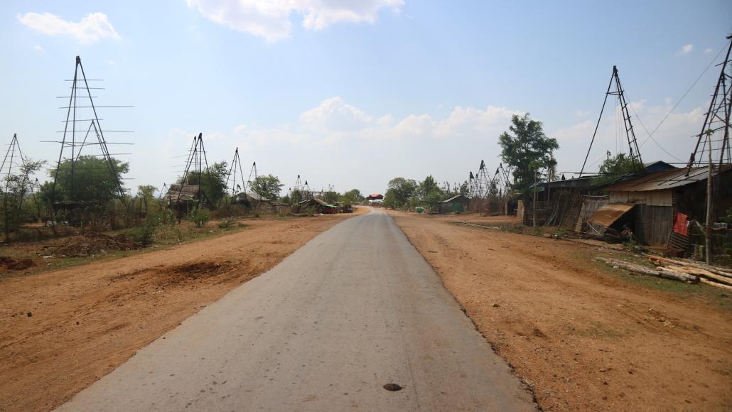 Oil wells at the Htangaing field in Magway Region’s Minhla Township. Prices at Htangaing are K50,000 a barrel ¬ about K15,000 lower than Thabyenyo ¬ and well owners say they are only able to cover labour costs. (Nay Aung | Frontier)