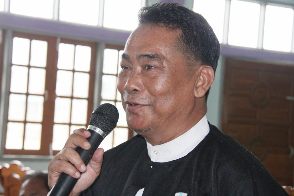 U Aung Win, the Rakhine State Hluttaw MP for Myebon-1, speaks during a workshop in Myebon that was organised by the IRC Tat Lan community mobilisation team. (Jennifer Macintyre | Tat Lan)