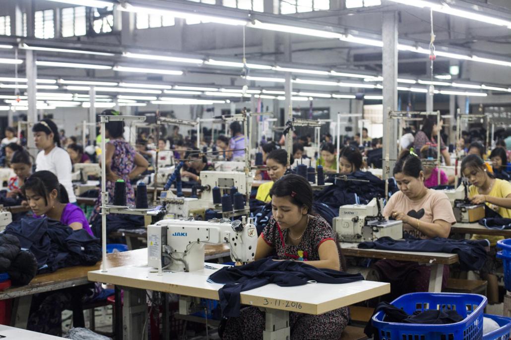 A garment factory in Hlaing Tharyar Township seen before the COVID-19 pandemic, which has put the formerly thriving industry into a tailspin and caused mass layoffs. (Nyein Su Wai Kyaw Soe | Frontier)