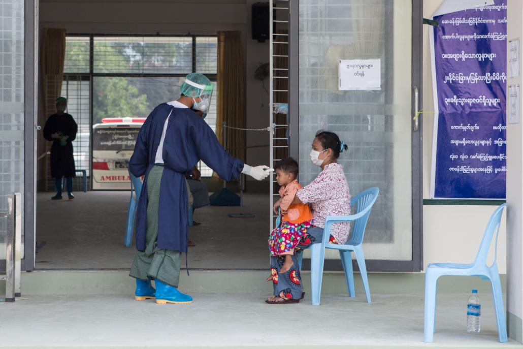 Volunteer-run fever clinics help to reduce the burden on the under-resourced state system and avoid crucial health staff being quarantined. (Thuya Zaw | Frontier)