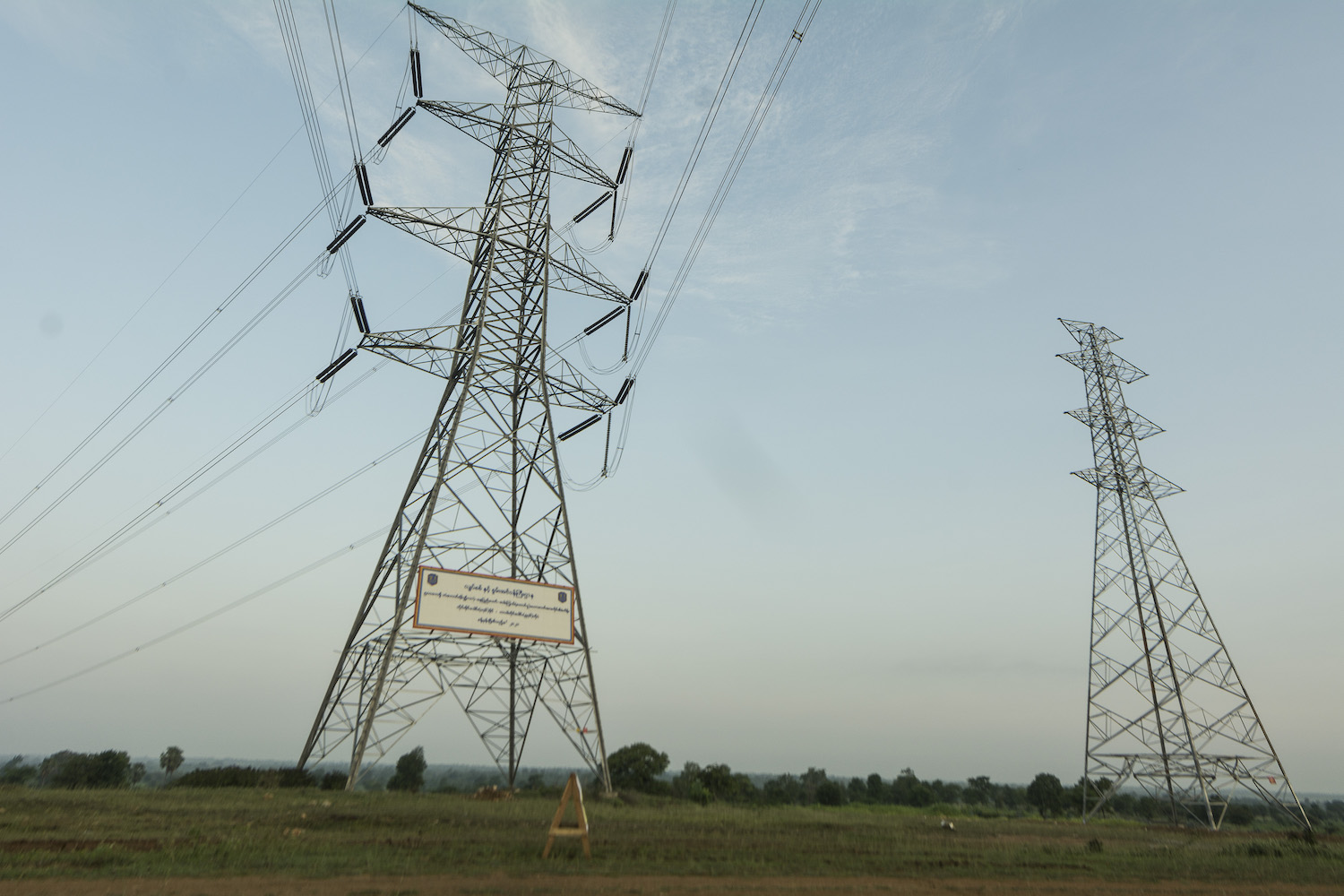 A 500 kilovolt transmission line at Meiktila in Mandalay Region. Most of the 30 proposed solar power projects are in central Myanmar, where solar irradiance is high. (Teza Hlaing | Frontier)