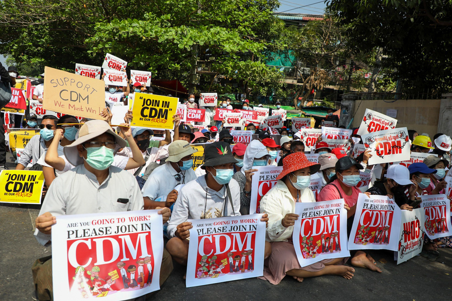 Protesters outside the Central Bank of Myanmar branch in Yangon's Yankin Township on February 16. (Frontier)