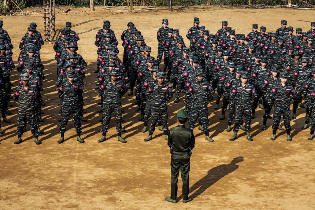 အာရက္ခတပ်တော် တပ်ဖွဲ့ဝင်များကို ကချင်ပြည်နယ်၊ လိုင်ဇာတွင် ၂၀၁၉က မြင်တွေ့ခဲ့ရစဉ်။ (ဓာတ်ပုံ - ဖရွန်းတီးယား)