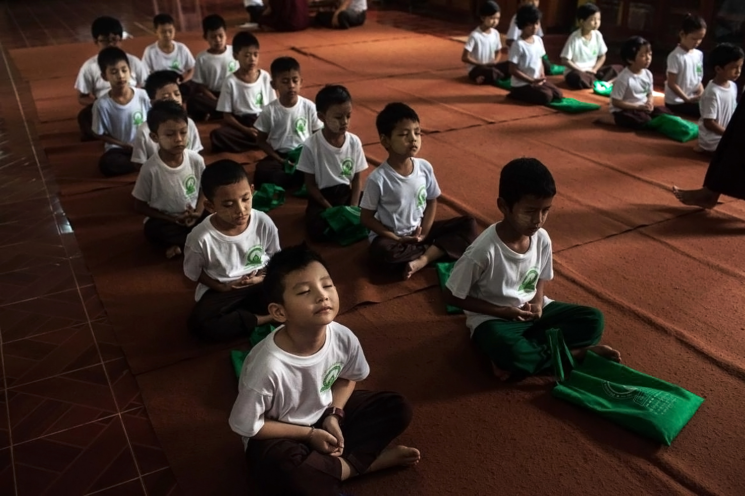 Children attend the Ma Ba Tha-run Mahabodhi Priyatti Dhamma school in Yangon’s Yankin Township in 2015. (Frontier)