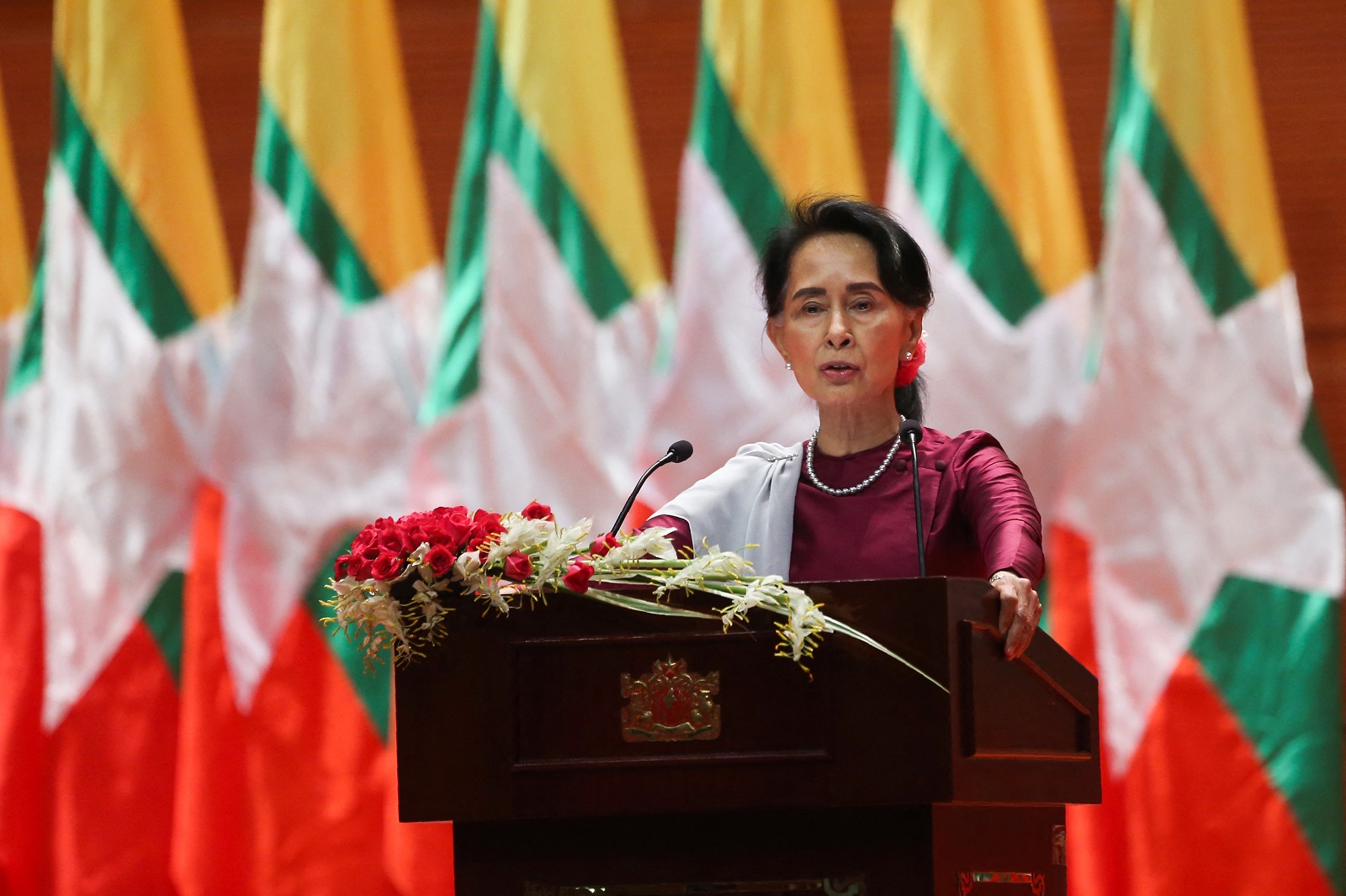 Aung San Suu Kyi delivers a national address in Nay Pyi Taw on September 19, 2017. (AFP)