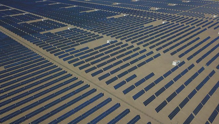 This aerial photo taken on August 10, 2019 shows solar panels in the Gobi desert, in Dunhuang in China's northwestern Gansu province. (STR | AFP)