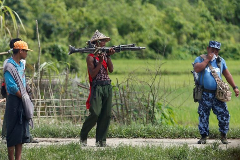 2018-01-07t040921z_1_lynxmpee0603y_rtroptp_3_global-poy-myanmar-rohingya.jpg