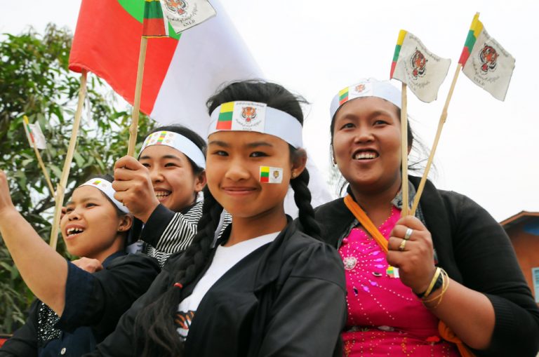 Residents of southern Shan State's Mong Hsu Township campaign for the Shan Nationalities League for Democracy ahead of by-elections on April 1, 2017. (Steve Tickner | Frontier)