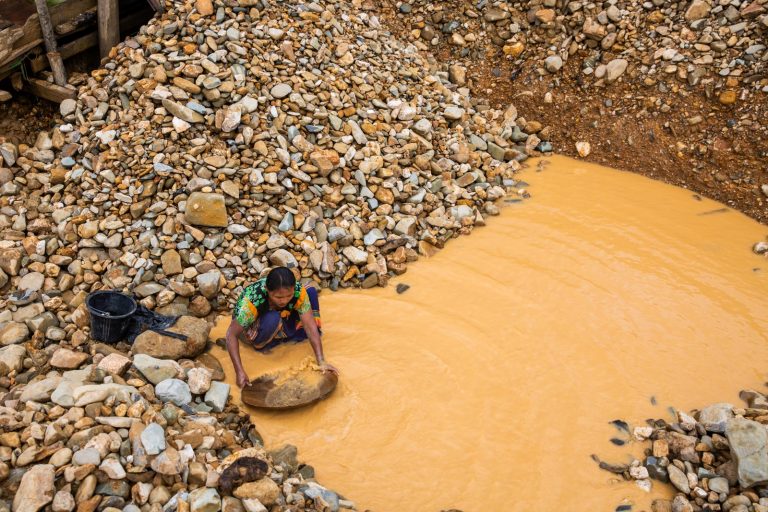 A woman works in a lead mine in Tanintharyi Region's Thaboleik village on October 11. (Mar Naw | Frontier)