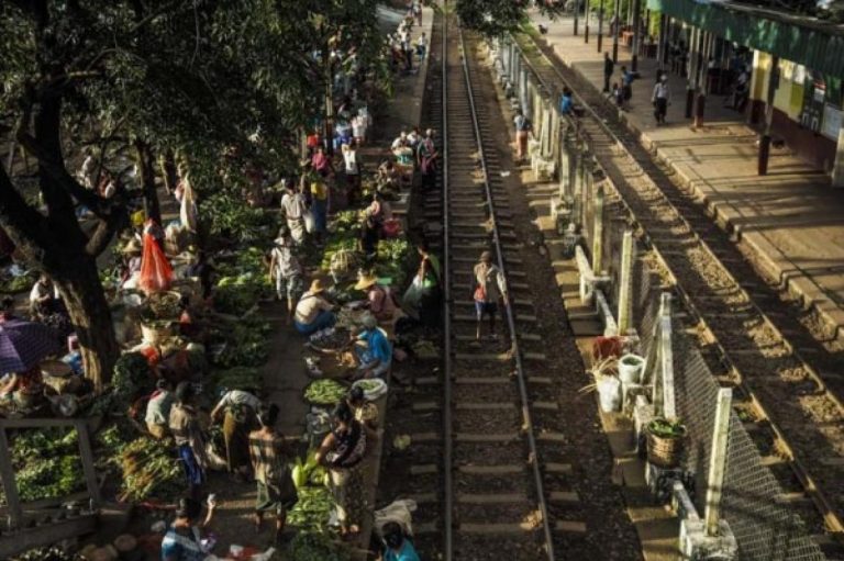 always-reliably-late-on-the-yangon-circle-line-1582195848