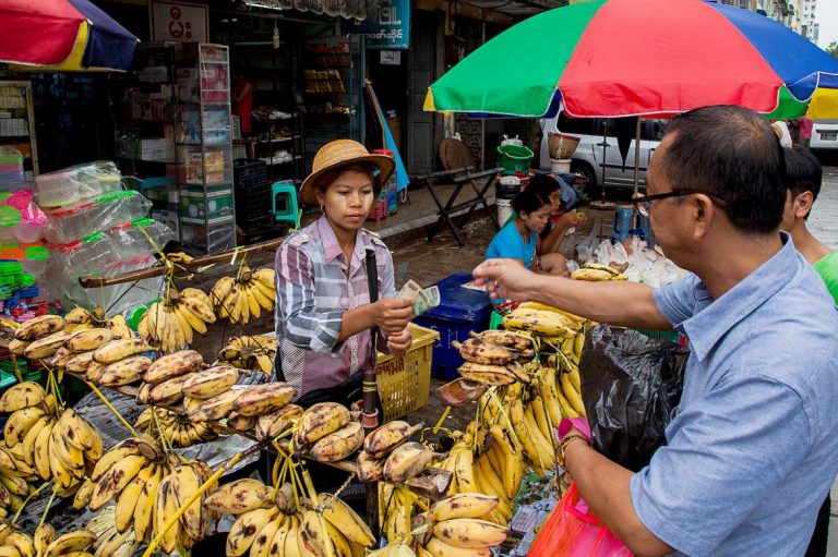 as-banks-grow-cash-is-still-king-in-myanmar-1582237314