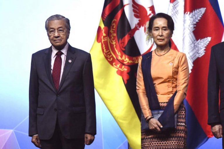 aung-san-suu-kyi-stance-on-rohingya-indefensible-malaysia-pm-1582204868