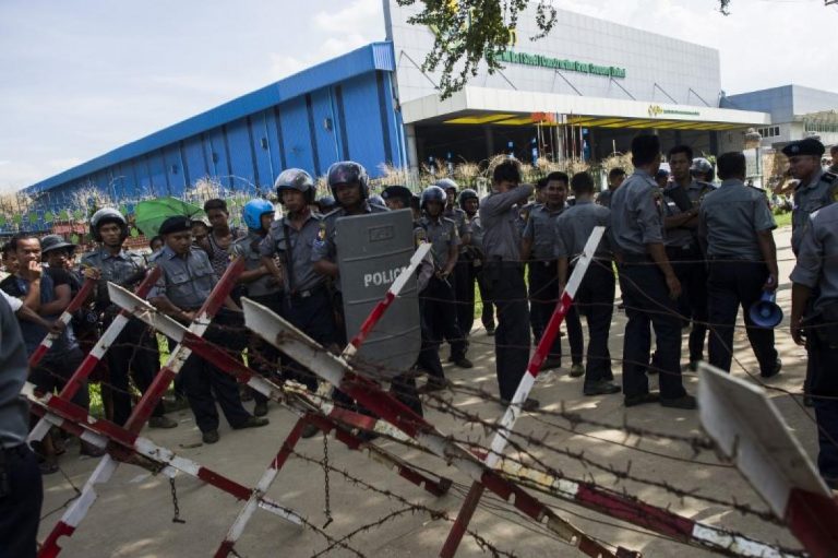 clashes-at-yangon-garment-factory-leave-dozens-injured-1582205571