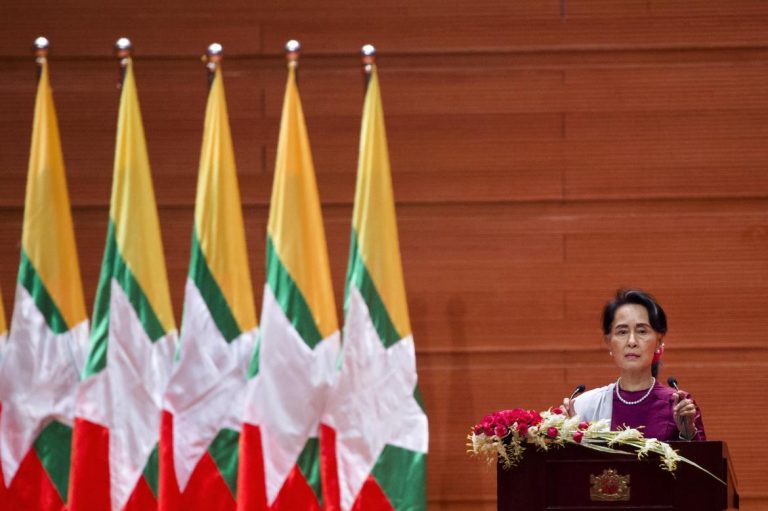 daw-aung-san-suu-kyi-invites-international-help-for-rakhine-crisis-1582214459