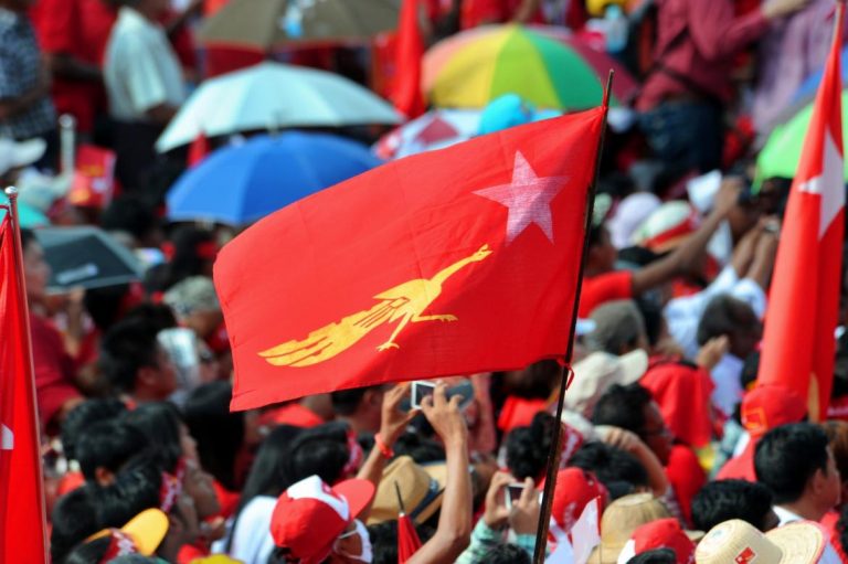 Thousands gather for an NLD rally in Yangon on November 1, 2015, a week before the general election that the party won in a landslide. (Steve Tickner | Frontier)