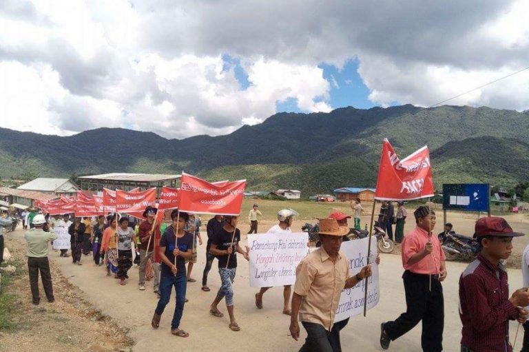 hakha-protesters-urge-military-to-end-offensives-1582223428