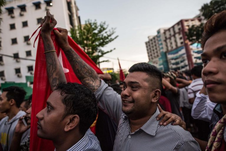 in-pictures-yangon-votes-waits-1582172495