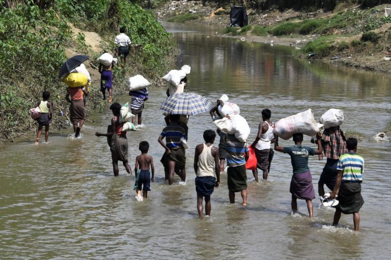 min-aung-hlaing-urges-unity-over-rakhine-crisis-1582214477