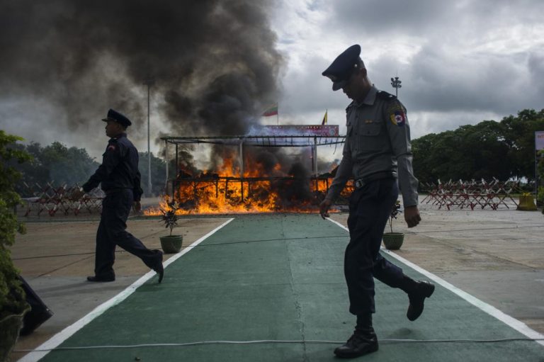 myanmar-thailand-torch-1-billion-of-seized-drugs-1582216814