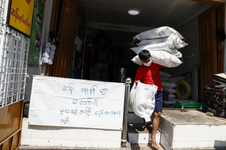 Rice sold out in Yangon markets on March 24 after the Ministry of Health and Sports announced Myanmar’s first two COVID-19 cases. (Nyein Su Wai Kyaw Soe | Frontier)