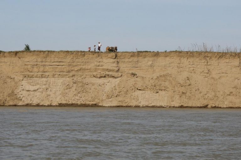 our-land-is-collapsing-around-us-ayeyarwady-at-risk-from-rampant-sand-mining-1582173142