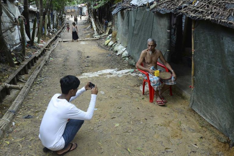 rohingya-youth-share-their-stories-on-social-media-1582179759