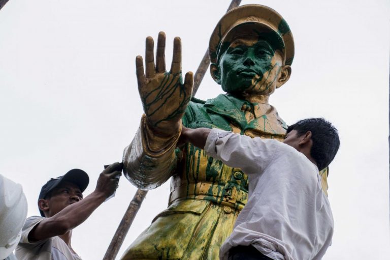 statue-building-spree-tarnishes-aung-sans-legacy-1582230131