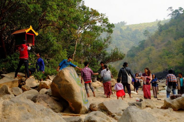 tanintharyi-villagers-seek-divine-intervention-in-dawei-sez-battle-1582194062