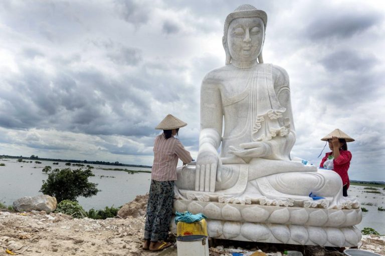 the-marble-village-of-mandalay-1582117220